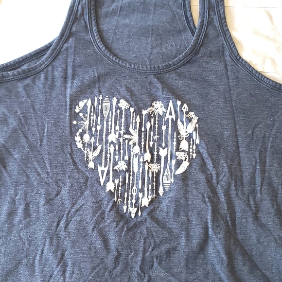 🌷SAUNTERVILLE - Heather Navy Arrow Heart Racetrack Tank - 2XL - Picture 3 of 6